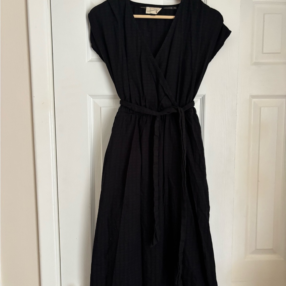 Universal Thread Black Midi Dress